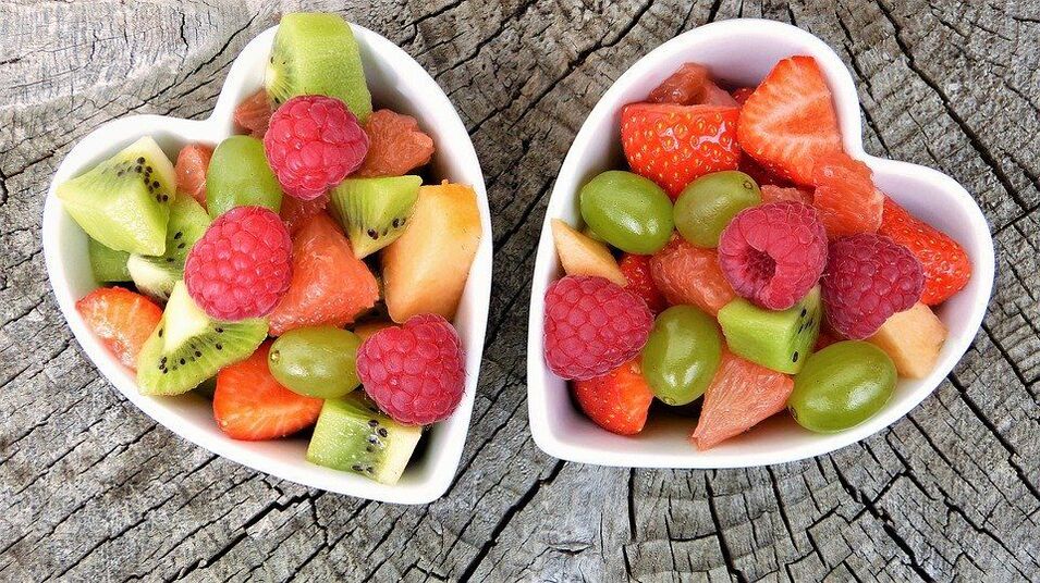 buah-buahan dan beri untuk menurunkan berat badan di rumah
