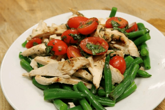 salad ayam dengan diet protein