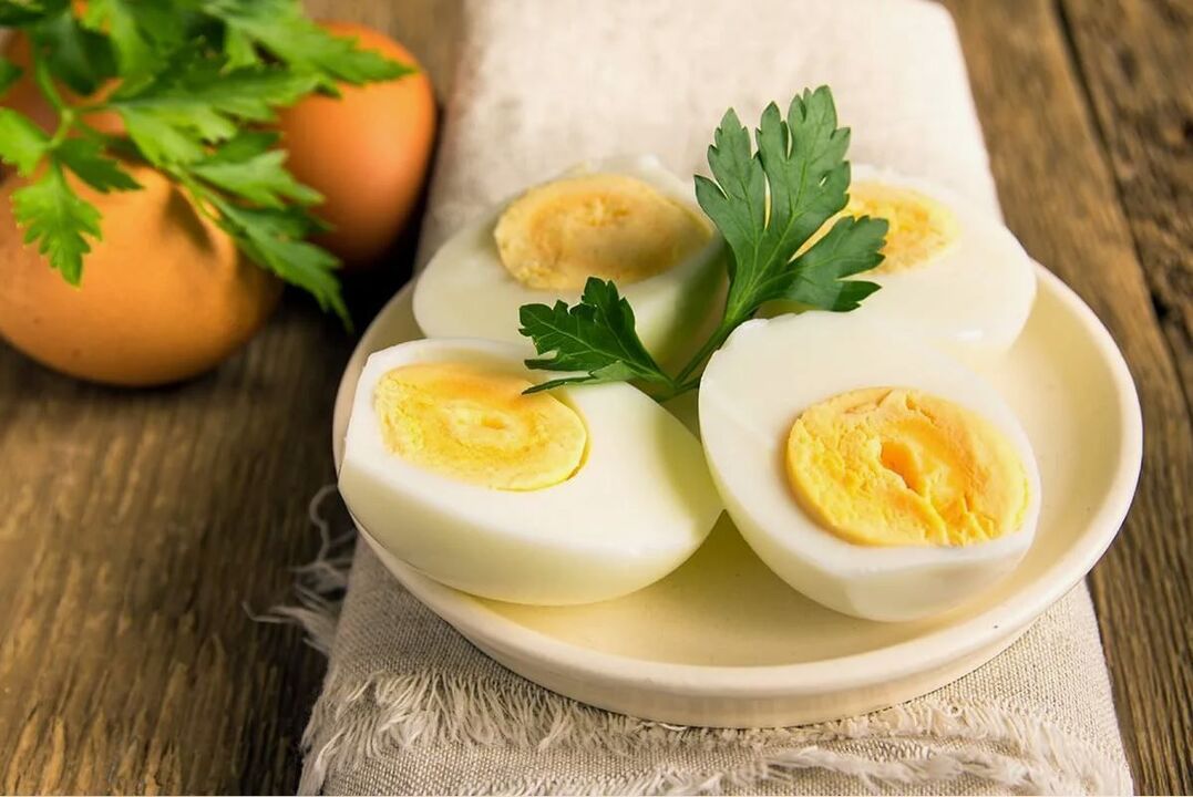 telur rebus untuk sarapan